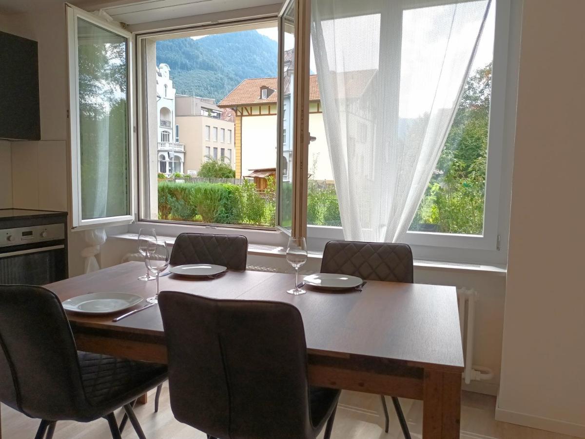 Henry's Interlaken